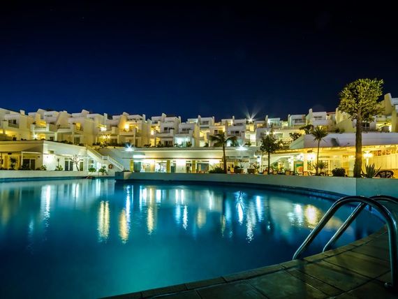obiekt, teren hotelu