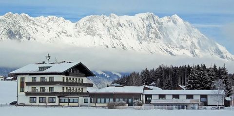 obiekt, budynek główny