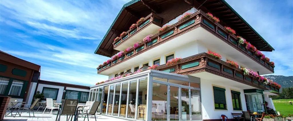 obiekt, budynek główny