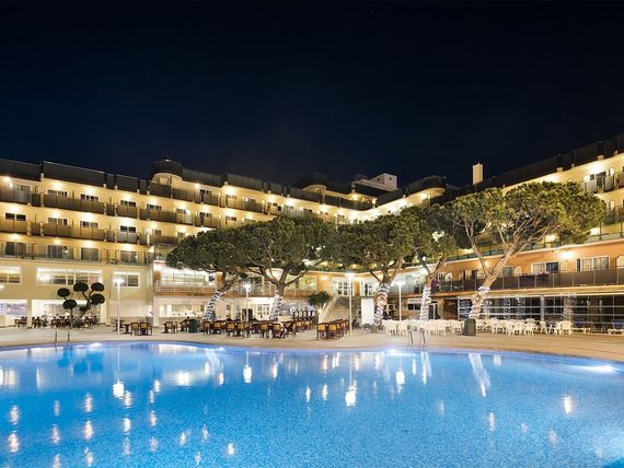 obiekt, teren hotelu, basen