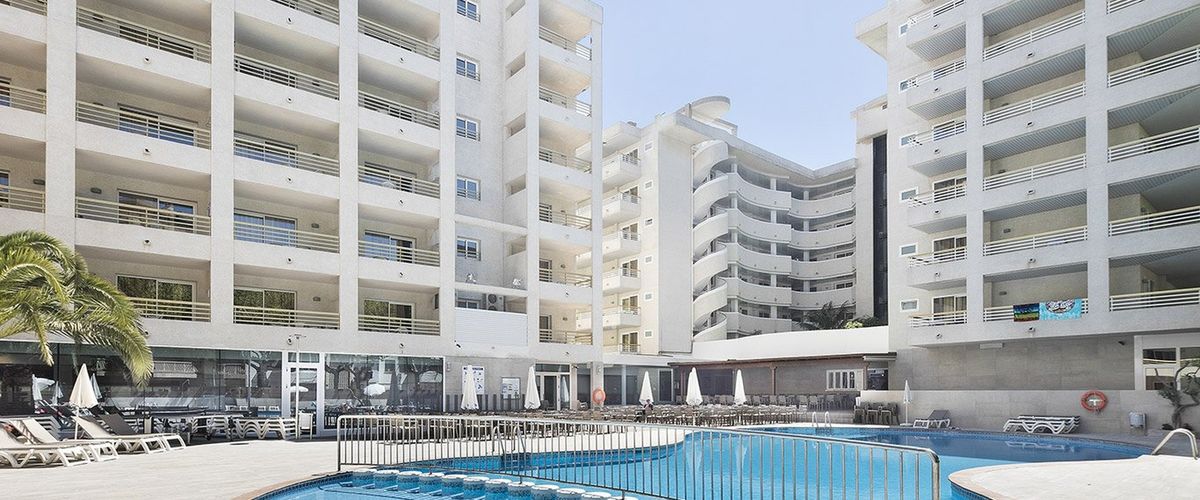 obiekt, teren hotelu, basen