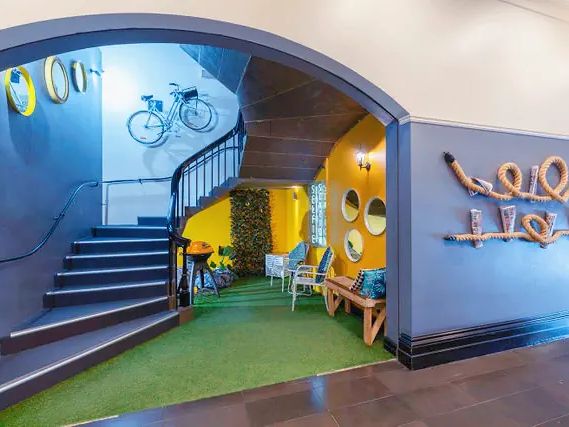 Best Western Melbourne City 3*