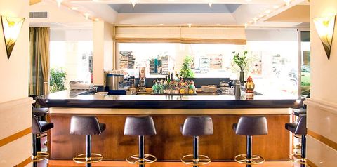 lobby bar