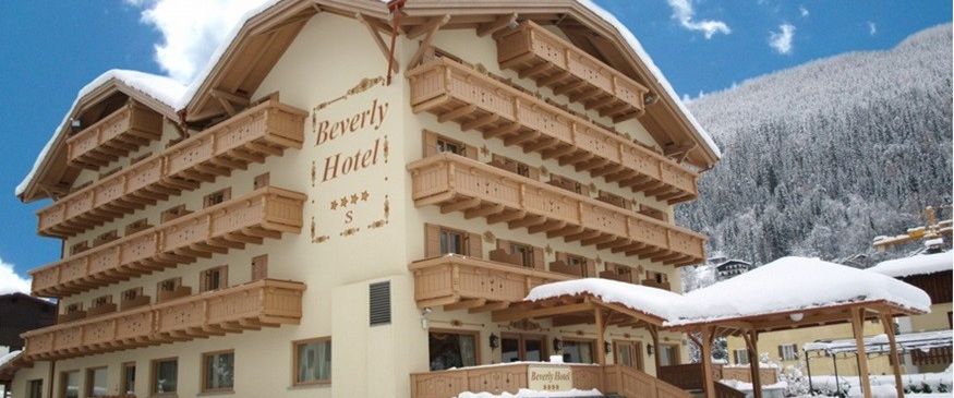 obiekt, budynek główny, teren hotelu