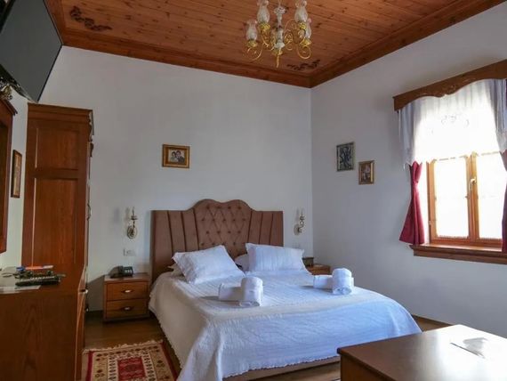 Bineri 4*