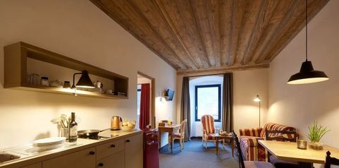 pokój, kuchnia / aneks kuchenny