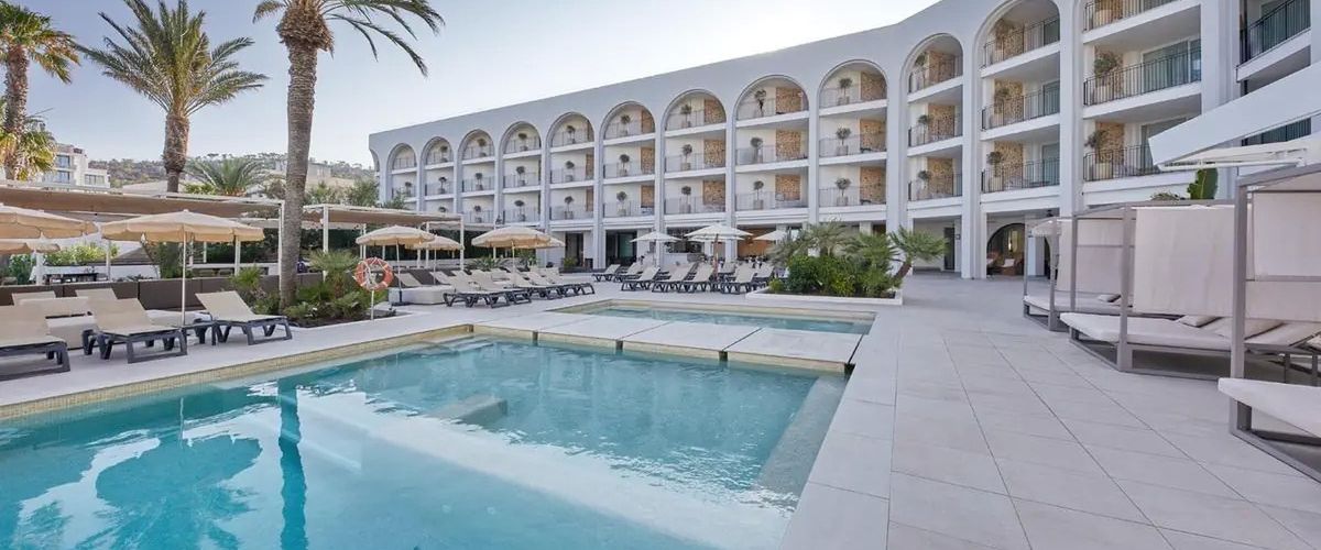 budynek główny, basen