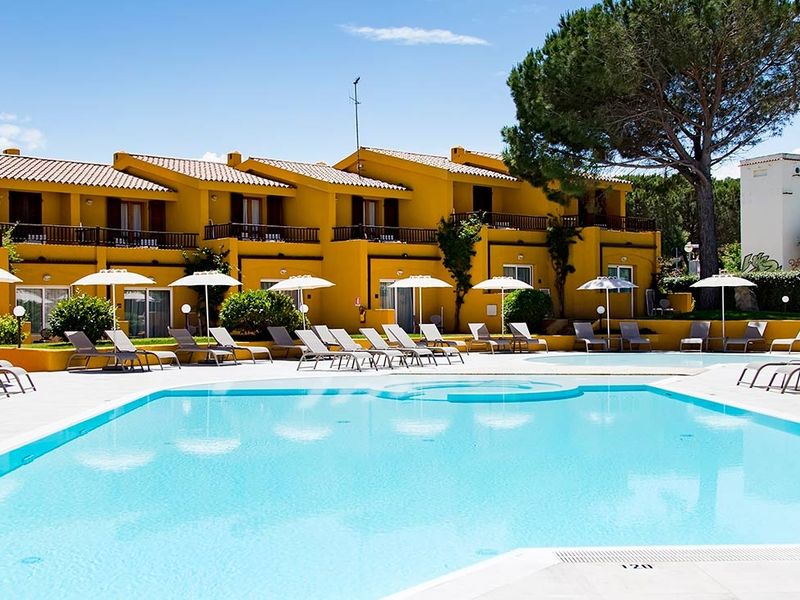 Blu Laconia Village