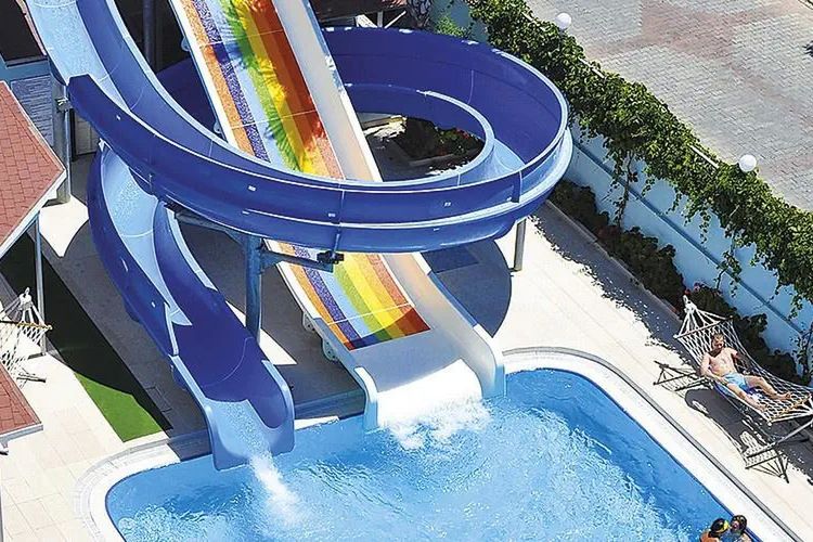 basen, zjeżdżalnia