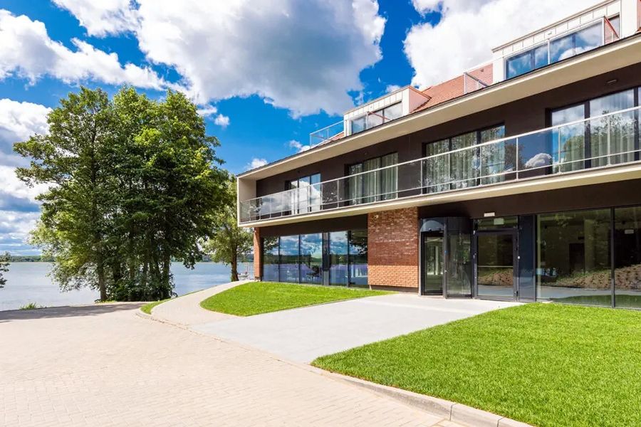 obiekt, budynek główny, teren hotelu