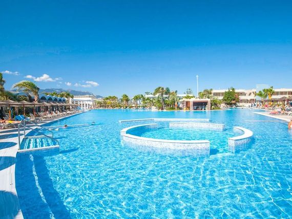 Blue Lagoon Resort - zdjęcie 2