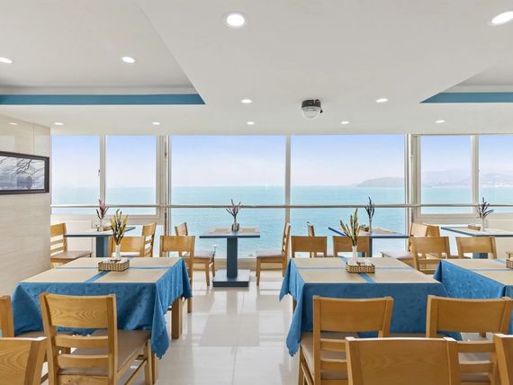 plaża, restauracja