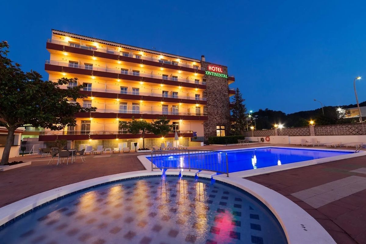 teren hotelu, basen