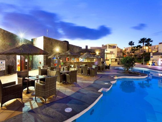 pool bar