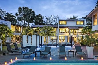 Bluebay Villas Doradas