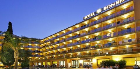 obiekt, teren hotelu, basen