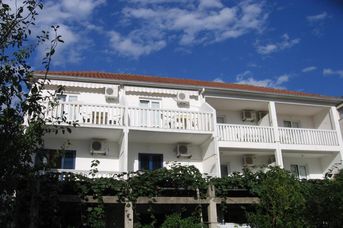 Bonaca Apartments