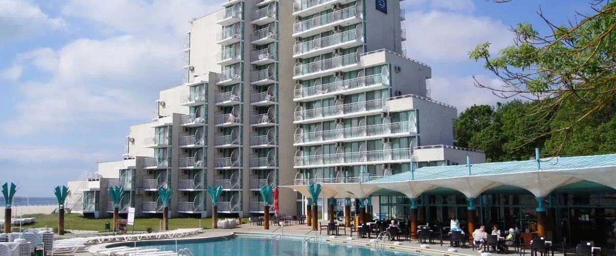 teren hotelu, basen, obiekt