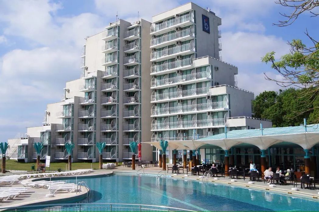 teren hotelu, basen, obiekt