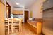 pokój, kuchnia / aneks kuchenny