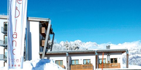 obiekt, teren hotelu