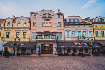 Bristol Tradition & Luxury