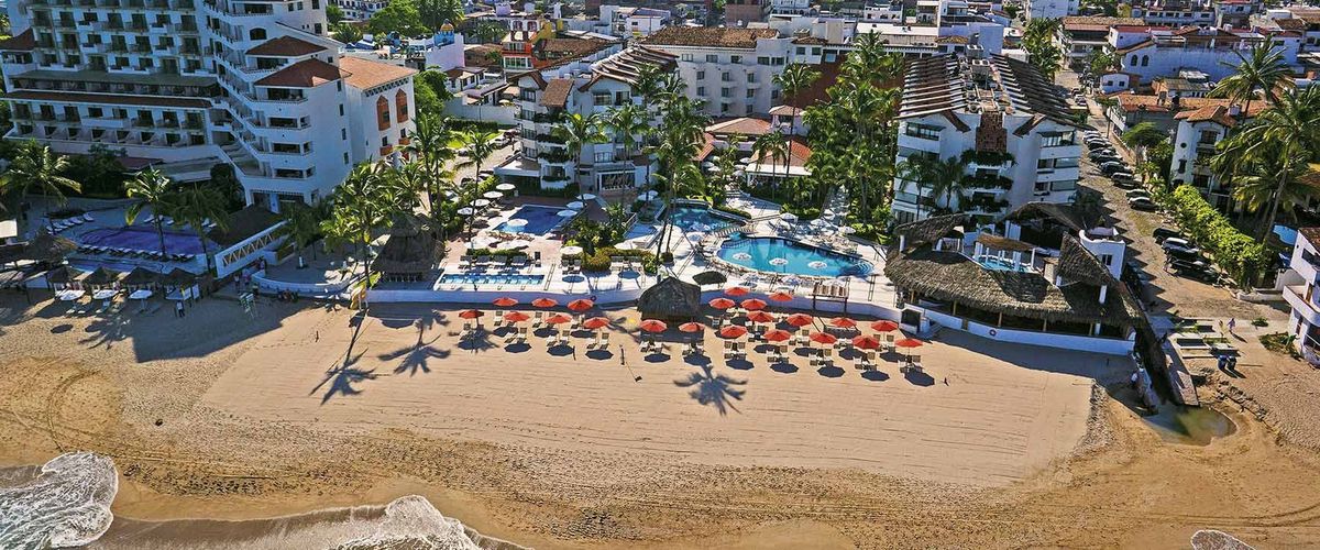 teren hotelu, plaża, basen