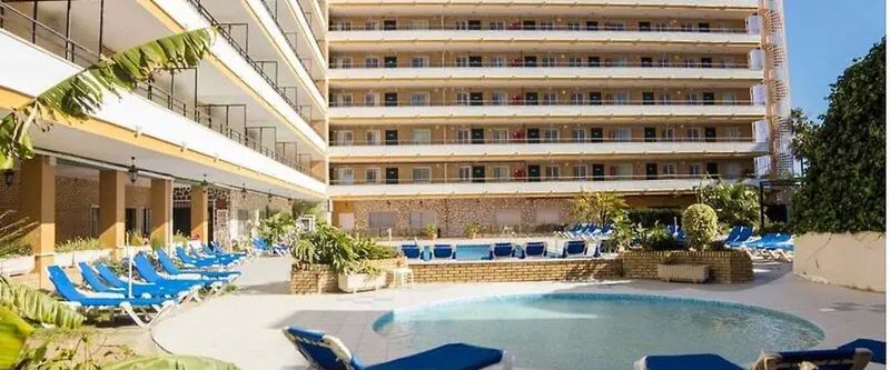 basen, budynek główny