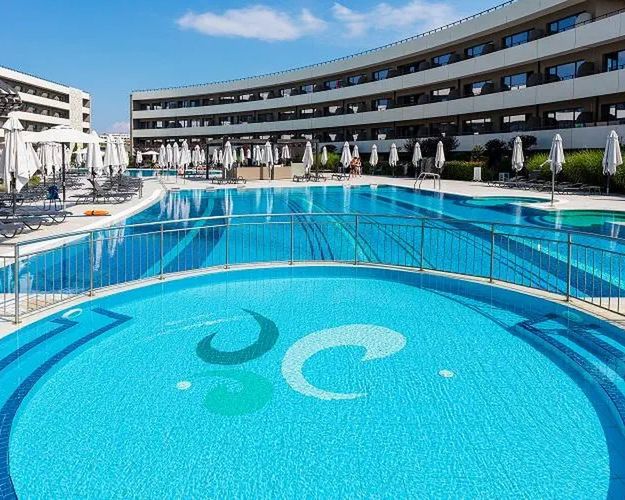 Aqua Paradise Resort