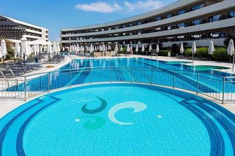 Aqua Paradise Resort