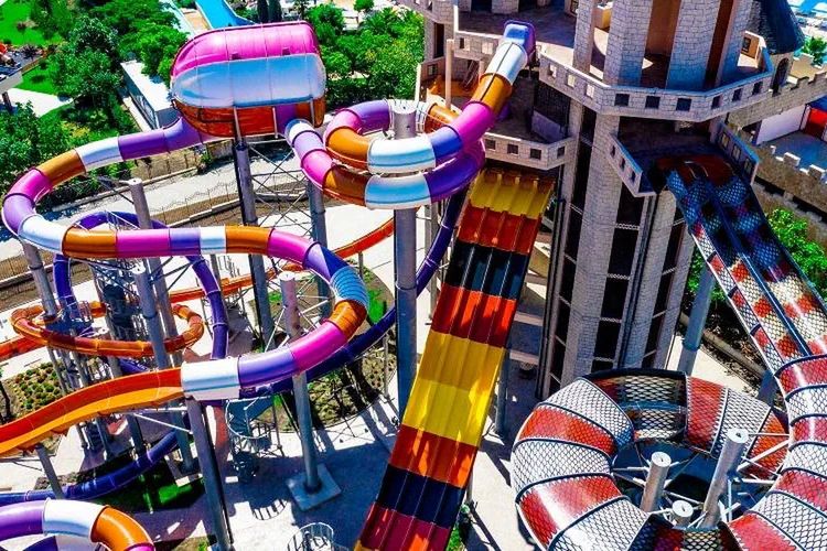 Aqua Paradise Resort - zjeżdżalnia