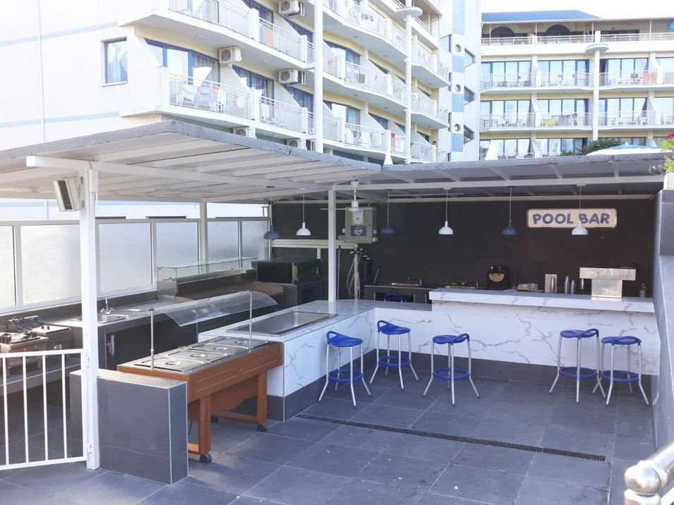 pool bar