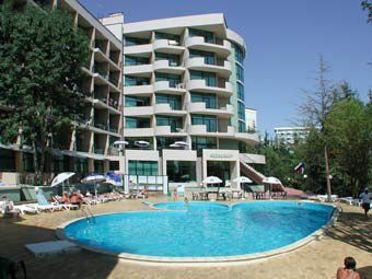Beach 4*