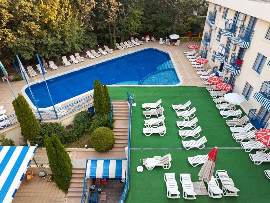 obiekt, teren hotelu, basen