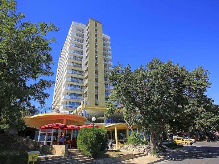 obiekt, teren hotelu