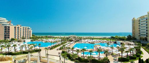 DIT Majestic Beach Resort