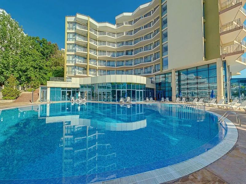 Elena (Golden Sands) 3.5*