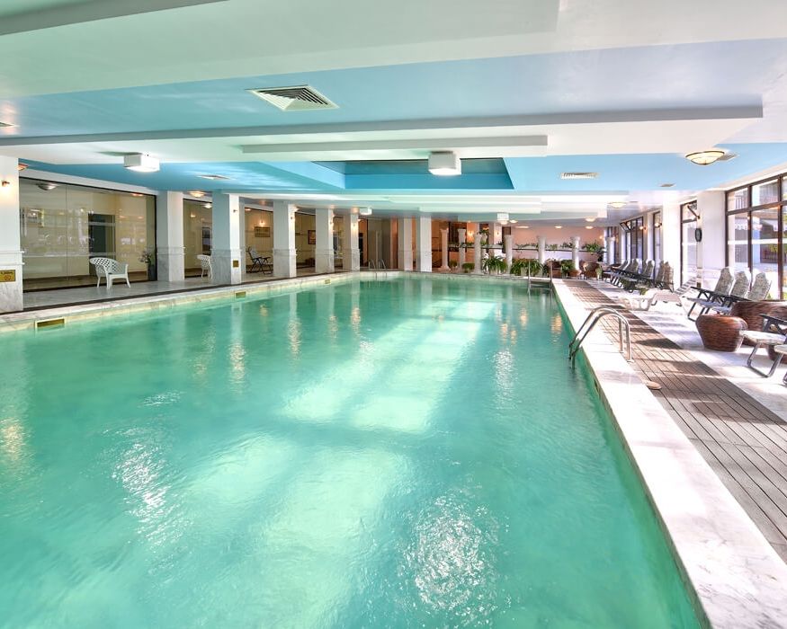 Estreya Palace & Residence