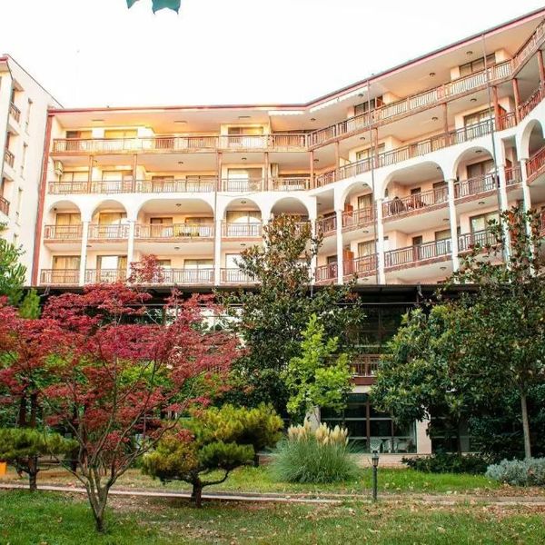 Estreya Residence