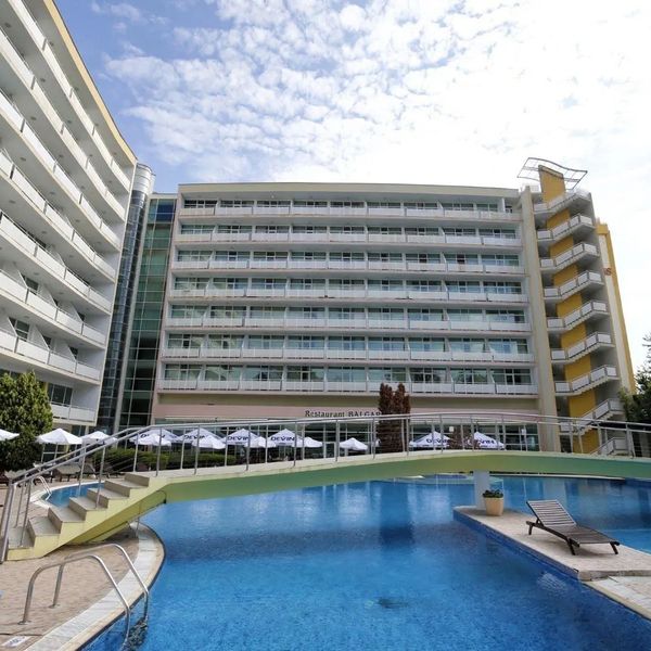 Grand Nirvana (ex. Grand Hotel Oasis)
