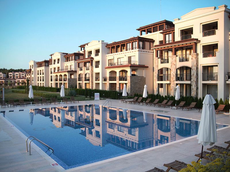 Green Life Beach Resort