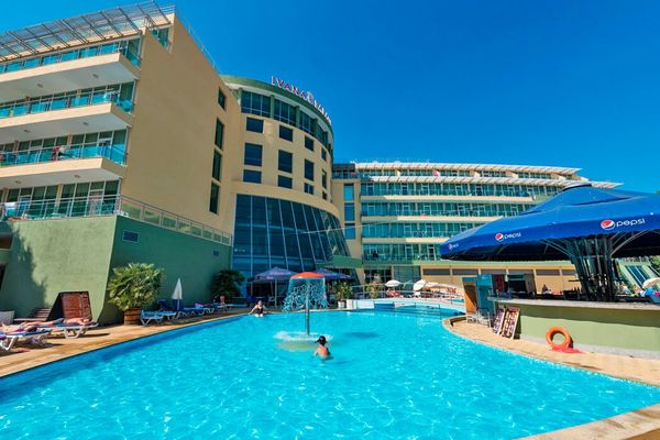 Ivana Palace