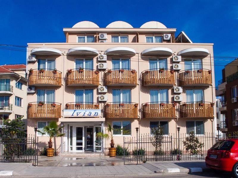 Ivian Family