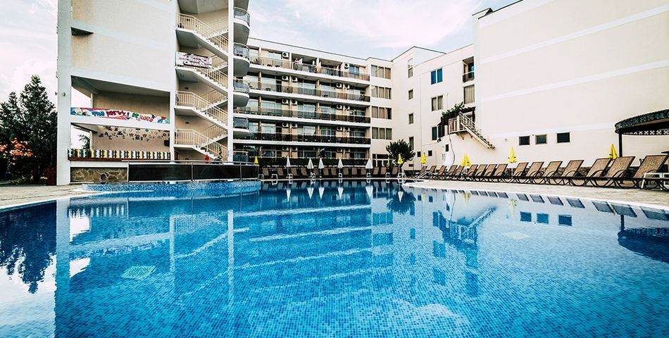teren hotelu, basen