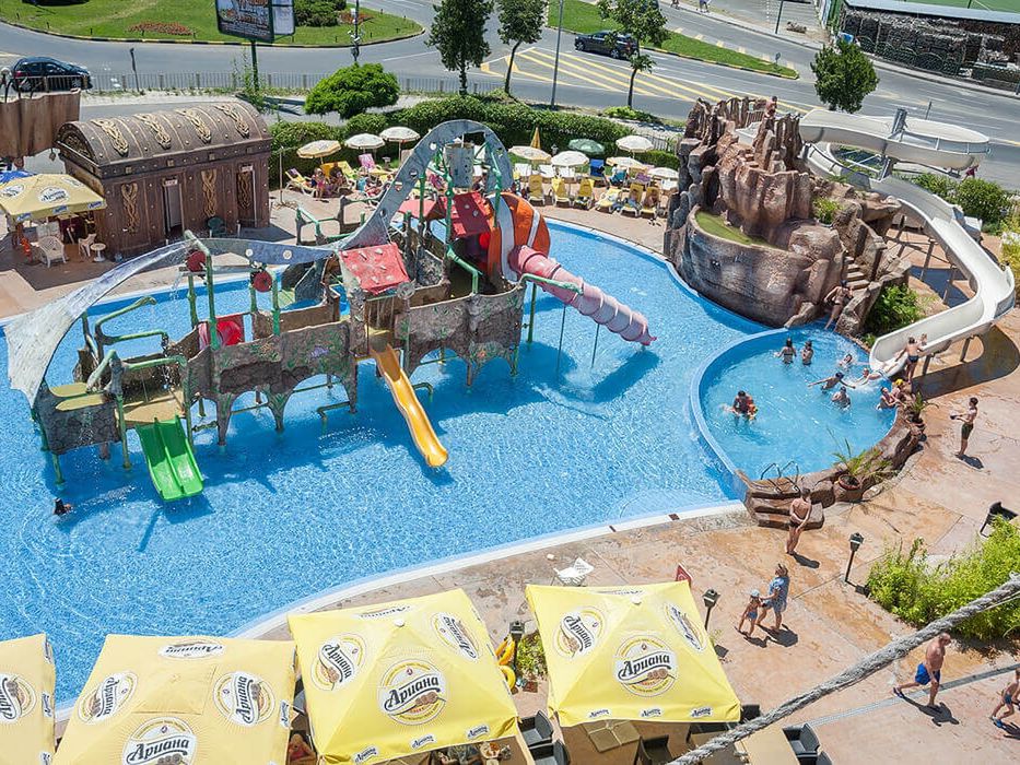 aquapark, zjeżdżalnia, brodzik
