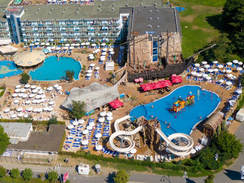 obiekt, teren hotelu