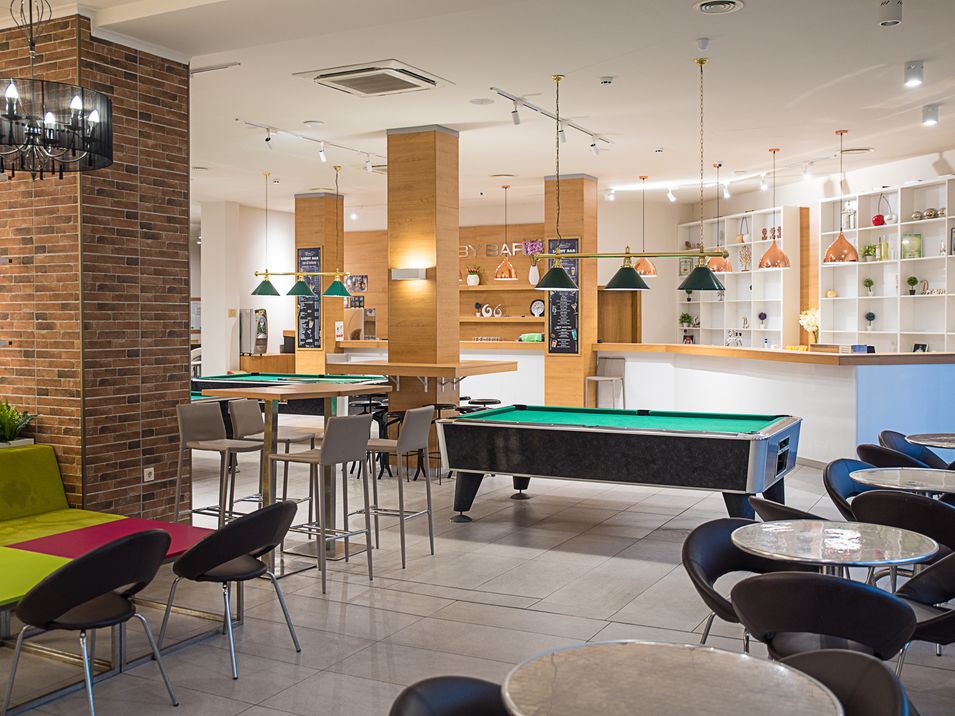 lobby bar