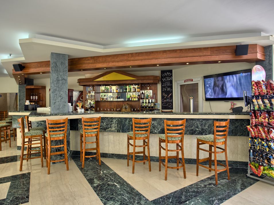 lobby bar