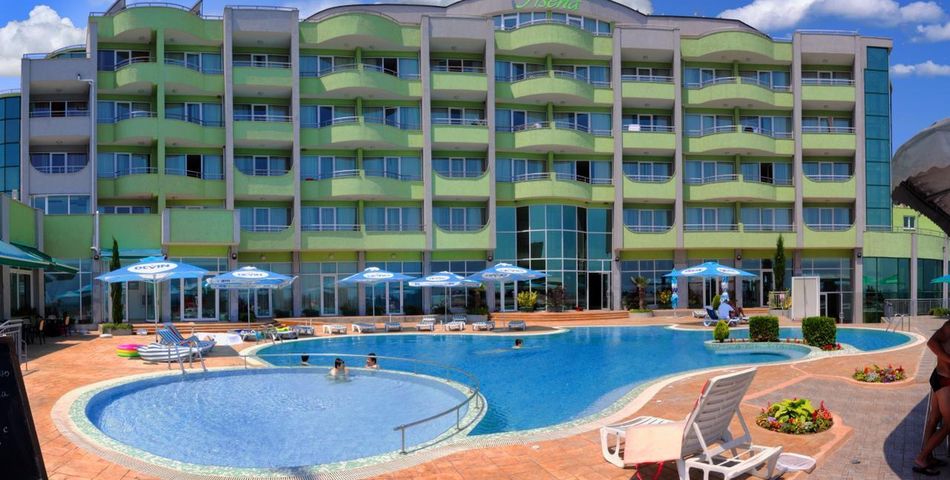 obiekt, teren hotelu, basen