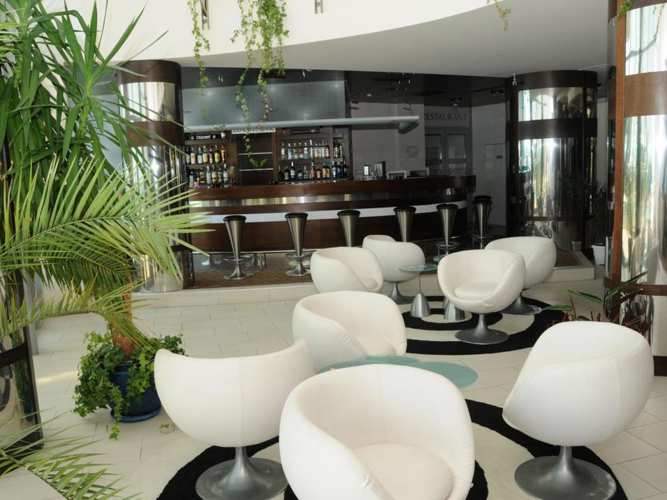 teren hotelu, drink bar